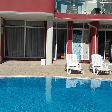 アパートホテル Global Ville Apartcomplex サニービーチ