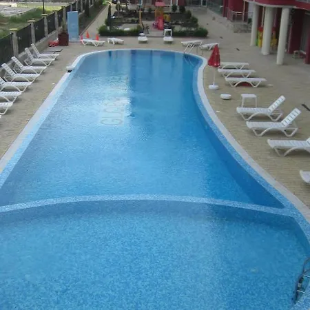 Global Ville Apartcomplex מלון דירות *