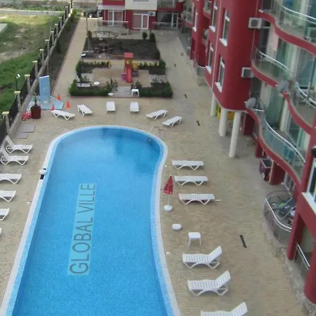 Global Ville Apartcomplex מלון דירות